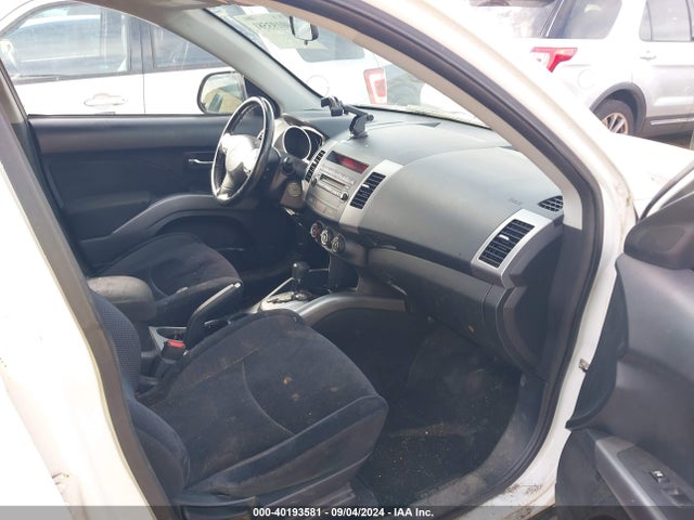 2011 MITSUBISHI OUTLANDER JA4AS2AW8BU020905 Photo 4