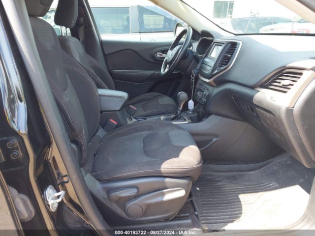 1C4PJMCB6HW556709 Jeep Cherokee Latitude 4x4