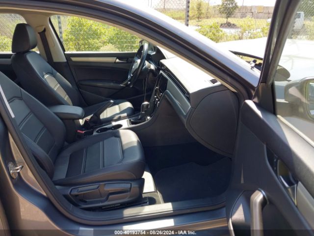 1VWSA7A36LC024990 Volkswagen Passat 2.0t Se