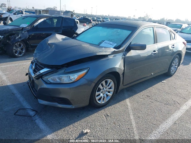 Nissan Altima 2.5 S 2018 1N4AL3AP7JC121204 Image 2