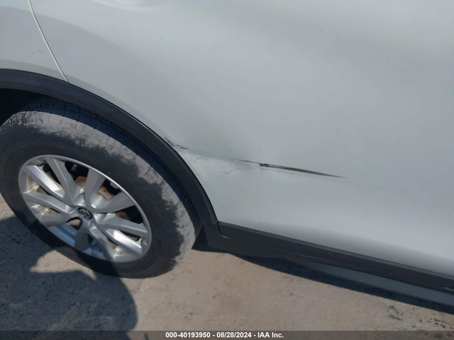 Nissan ROGUE SV 2017 KNMAT2MV2HP531149 Image 13