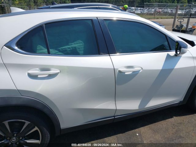 JTHY3JBH5K2004294 Lexus UX 200