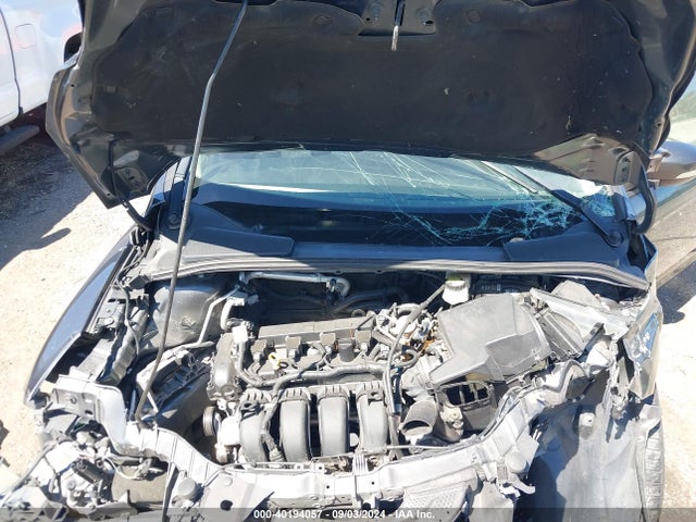 Ford FOCUS SE 2017 1FADP3F24HL315858 Image 10