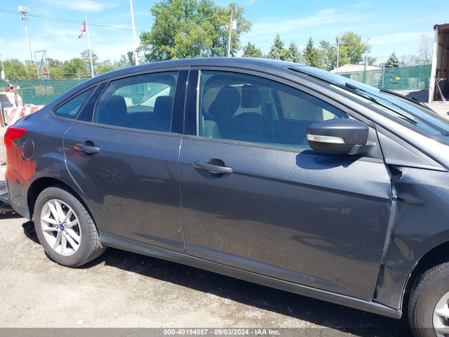 Ford FOCUS SE 2017 1FADP3F24HL315858 Image 14