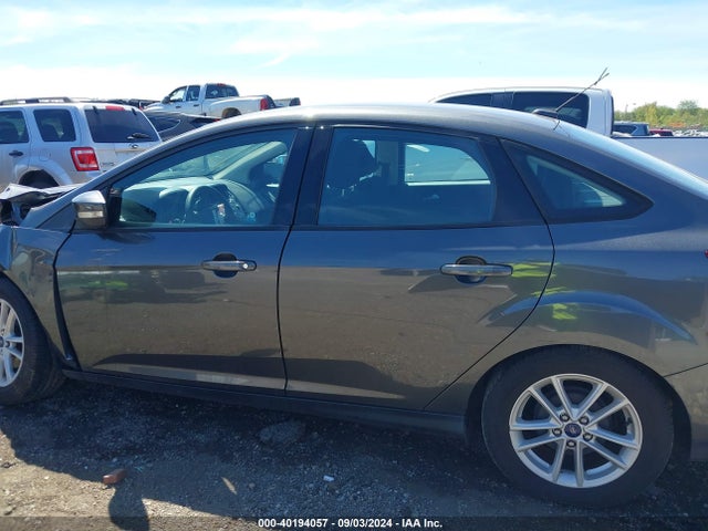 Ford FOCUS SE 2017 1FADP3F24HL315858 Image 15