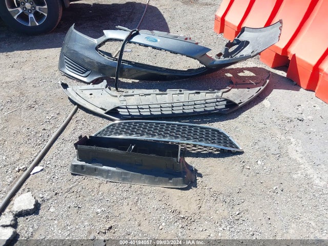 Ford FOCUS SE 2017 1FADP3F24HL315858 Image 12
