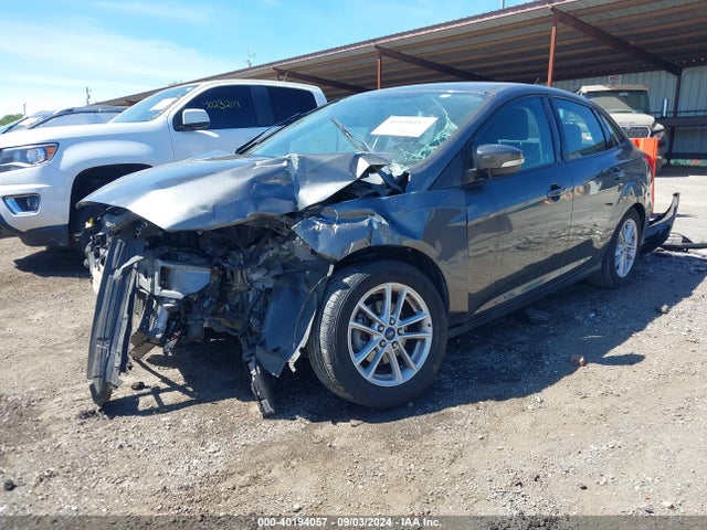 Ford FOCUS SE 2017 1FADP3F24HL315858 Image 2