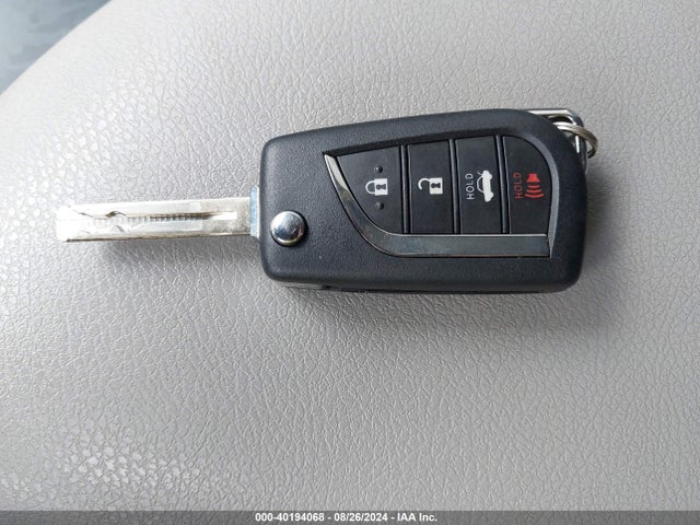 Toyota CAMRY LE 2018 4T1B11HK1JU083364 Image 11