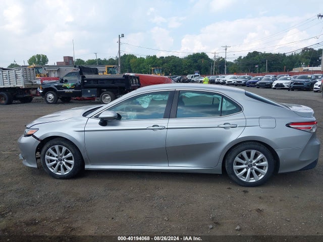 Toyota CAMRY LE 2018 4T1B11HK1JU083364 Image 14
