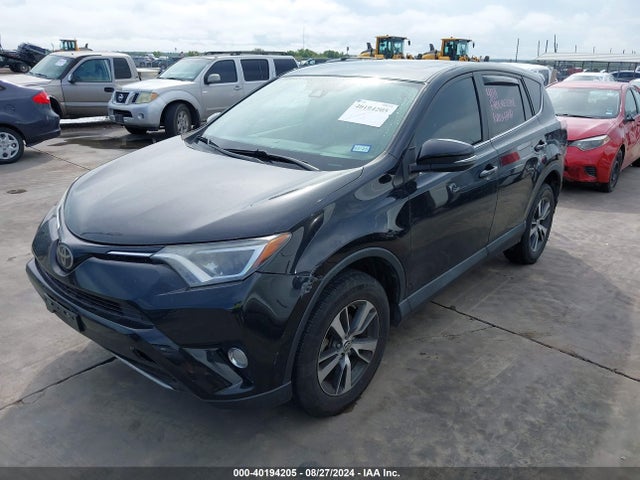 Toyota Rav4 Xle 2018 2T3WFREV6JW447141 Image 2