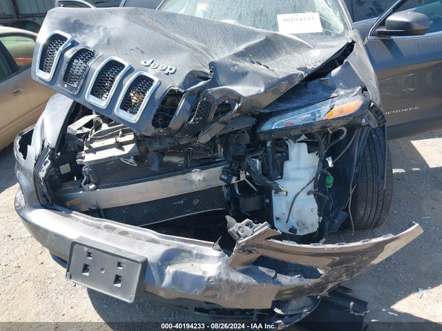 1C4PJMCS0HW588569 Jeep Cherokee Latitude 4x4