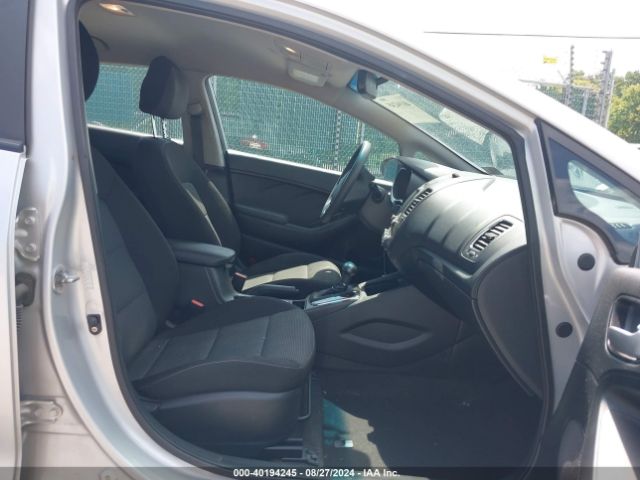 KNAFK5A83H5669218 KIA FORTE LX