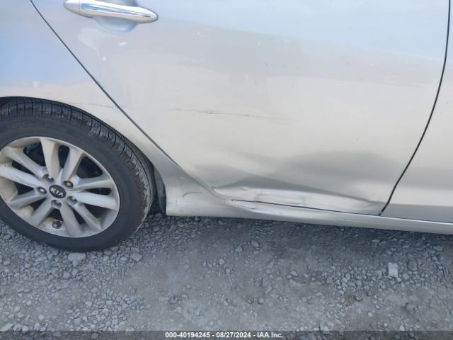 KNAFK5A83H5669218 KIA FORTE LX