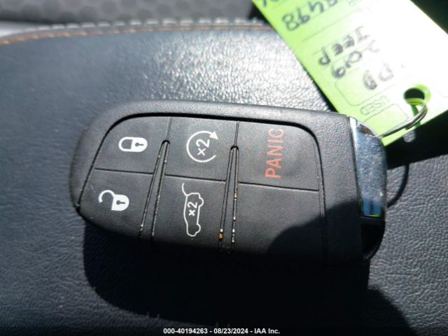 3C4NJDBBXKT628498 Jeep Compass Latitude 4x4