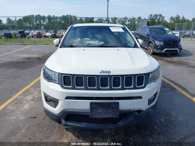 3C4NJDBBXKT628498 Jeep Compass Latitude 4x4