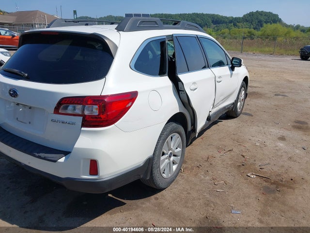 Subaru Outback 2.5i Premium 2015 4S4BSBCC6F3262130 Image 4