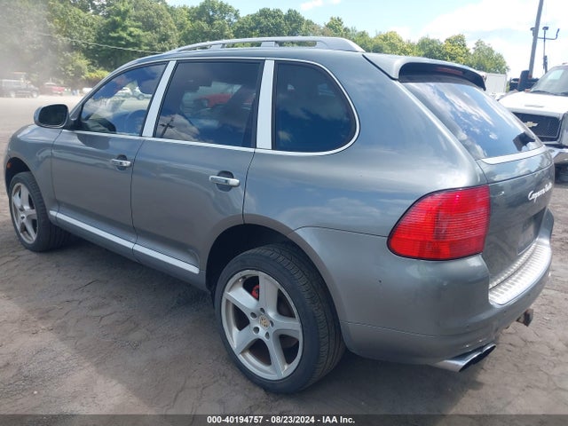 2006 PORSCHE CAYENNE WP1AC29P56LA90971 Photo 2