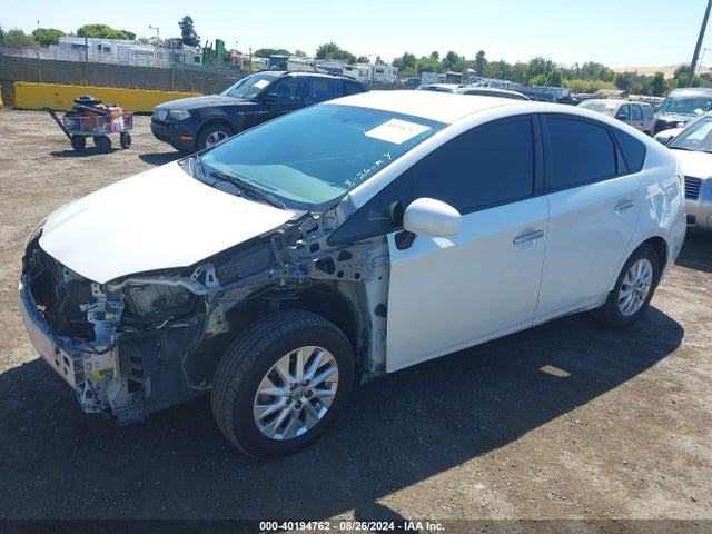 Toyota PRIUS PLUG-IN 2014 JTDKN3DP9E3063218 Image 2