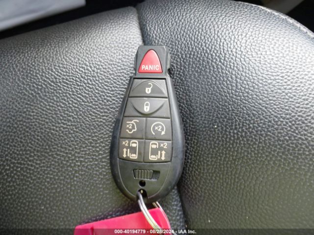 2C4RC1CG4FR697197 Chrysler Town & Country Touring-l