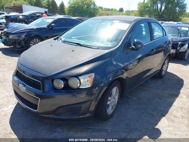 Chevrolet Sonic Lt Auto 2014 1G1JC5SH6E4236608 Image 2