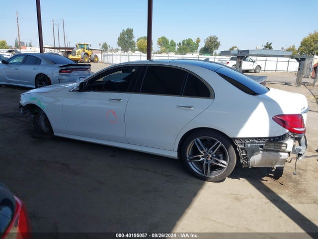 WDDZF4KB9KA576877 Mercedes-Benz E 300 4matic