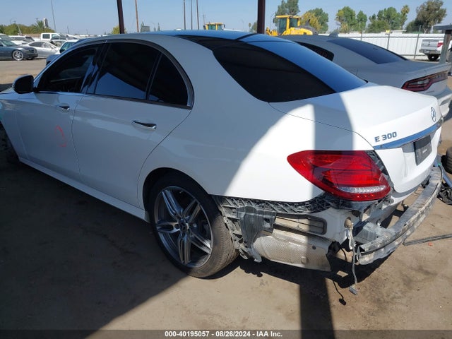 WDDZF4KB9KA576877 Mercedes-Benz E 300 4matic