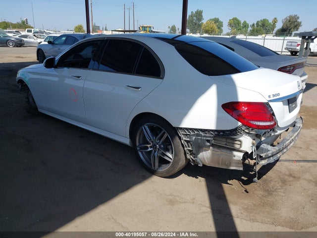 WDDZF4KB9KA576877 Mercedes-Benz E 300 4matic