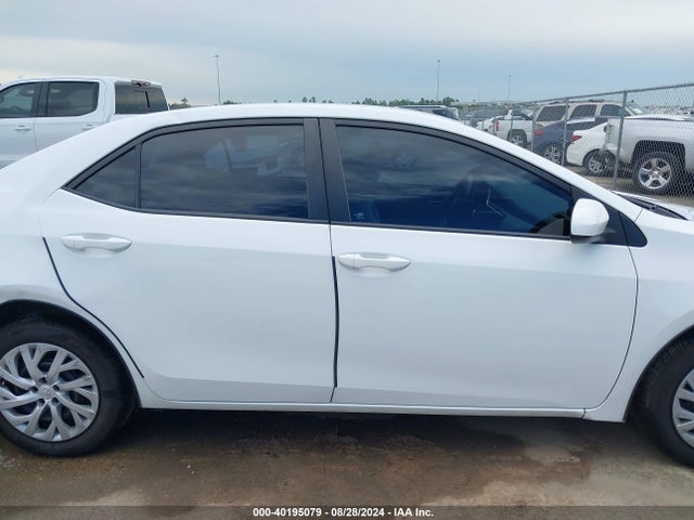 Toyota COROLLA LE 2017 5YFBURHE0HP721812 Image 13
