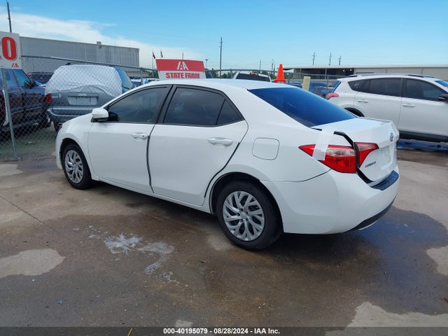 Toyota COROLLA LE 2017 5YFBURHE0HP721812 Image 3