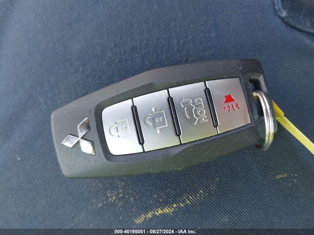 2022 MITSUBISHI OUTLANDER JA4J4UA89NZ081274 Photo 10