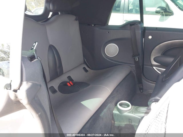 2006 MINI COOPER S WMWRH33526TF87463 Photo 7