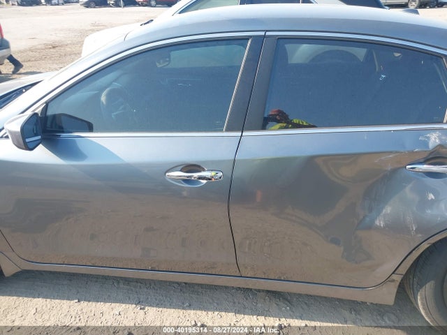 Nissan Altima 2.5 S 2015 1N4AL3AP1FC167084 Image 14