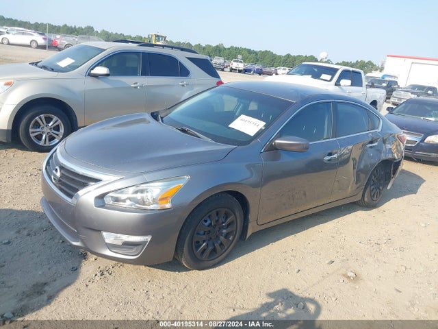 Nissan Altima 2.5 S 2015 1N4AL3AP1FC167084 Image 2