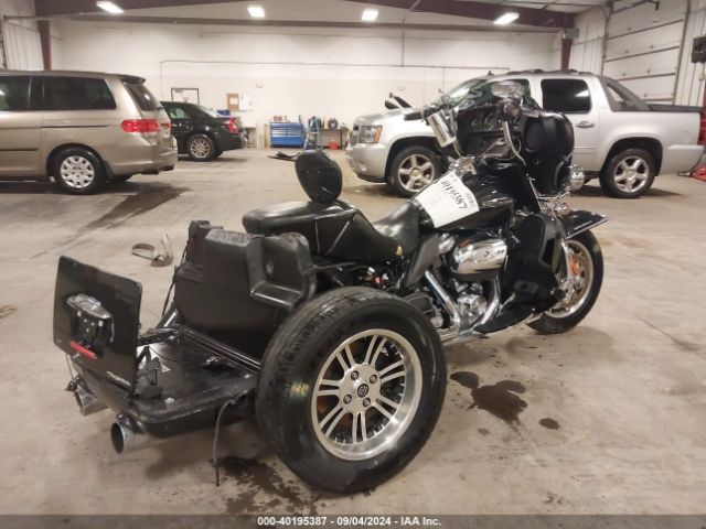 2018 HARLEY-DAVIDSON FLHTCUTG 1HD1MAD10JB850006 Photo 3