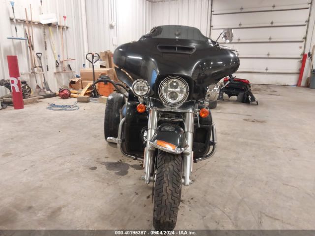 2018 HARLEY-DAVIDSON FLHTCUTG 1HD1MAD10JB850006 Photo 4