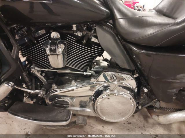 2018 HARLEY-DAVIDSON FLHTCUTG 1HD1MAD10JB850006 Photo 8
