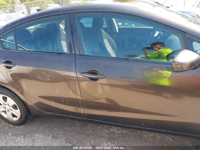 3KPFK4A70JE187594 KIA FORTE LX