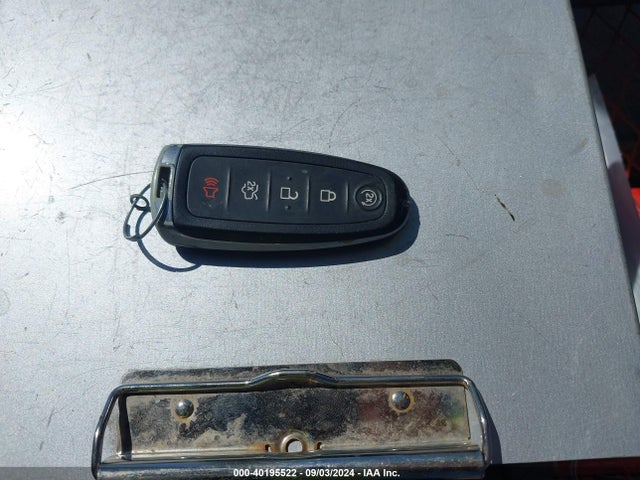 1LNHL9EK5GG603371 Lincoln MKS