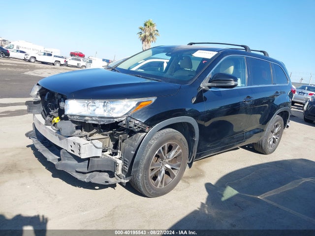 Toyota Highlander Le Plus 2017 5TDZZRFH3HS224192 Image 2