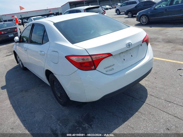 Toyota COROLLA L 2018 5YFBURHEXJP837184 Image 3