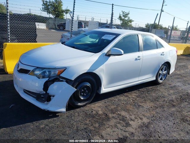 Toyota CAMRY SE 2014 4T1BF1FK1EU364932 Image 2
