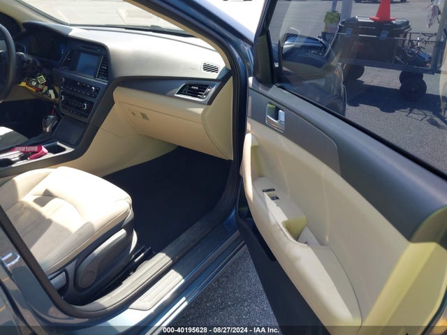Hyundai SONATA SE 2017 5NPE24AF6HH452396 Image 5