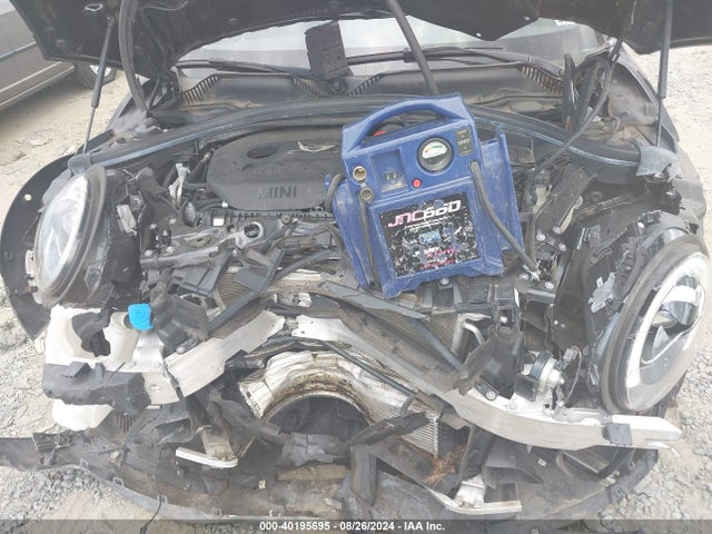 2019 MINI CLUBMAN WMWLV9C5XK2H66660 Photo 9