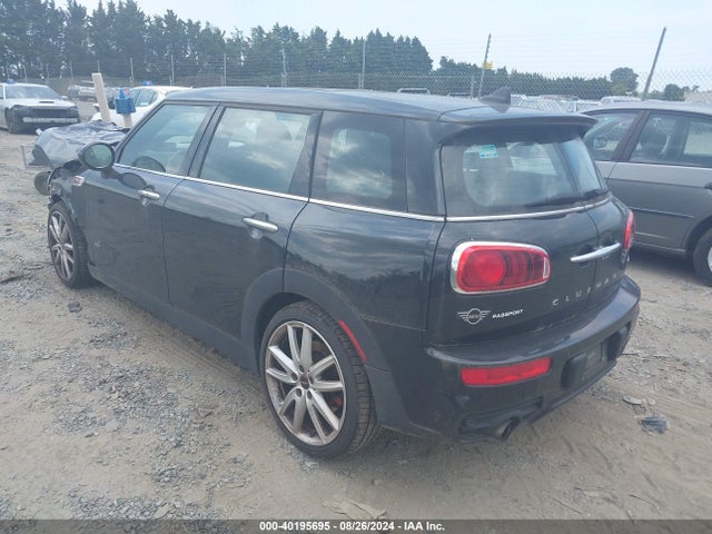 2019 MINI CLUBMAN WMWLV9C5XK2H66660 Photo 2