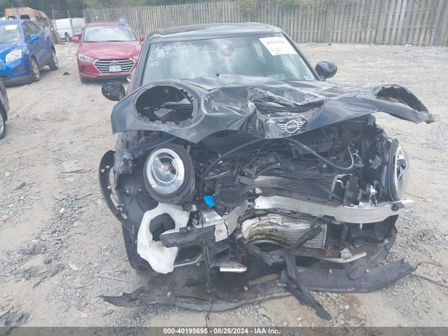 2019 MINI CLUBMAN WMWLV9C5XK2H66660 Photo 5