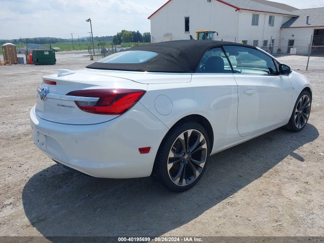 W04WH3N58JG043786 Buick Cascada Premium