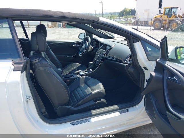 W04WH3N58JG043786 Buick Cascada Premium
