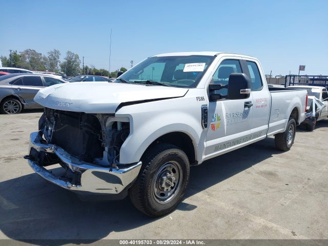 Ford F-250 Xl 2018 1FT7X2A62JEC79528 Image 2