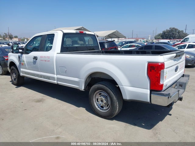 Ford F-250 Xl 2018 1FT7X2A62JEC79528 Image 3
