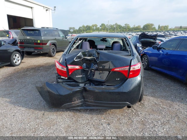 Toyota COROLLA LE 2018 5YFBURHE5JP820258 Image 16